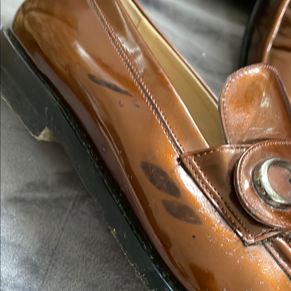 Gucci gold Patent Leather Loafers - Picture 3 of 13